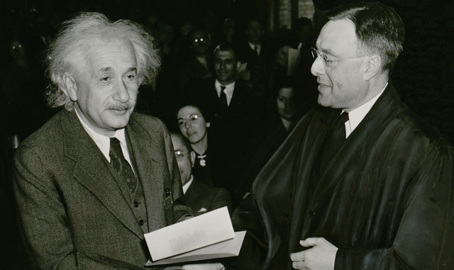 Эйнштейн вклад в науку. Что открыл Эйнштейн?